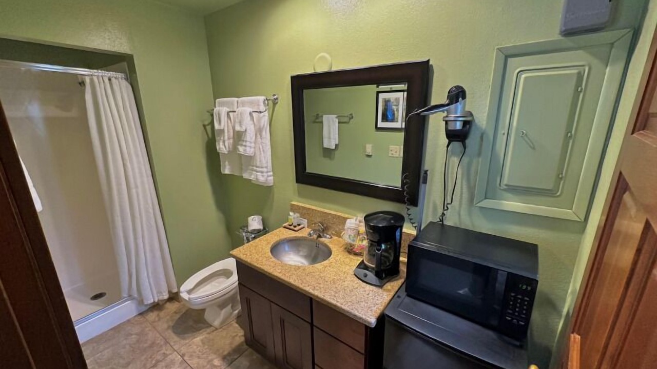 Photo of Bathroom in West Stayton