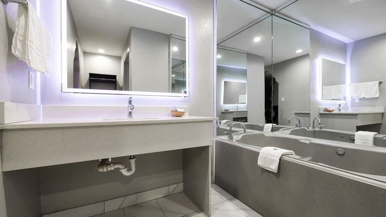 Photo of Bathroom in Midtown
