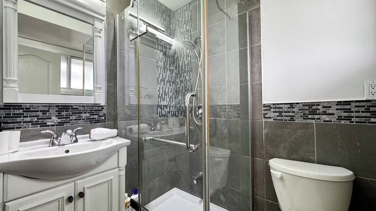 Photo of Bathroom in Thornhill