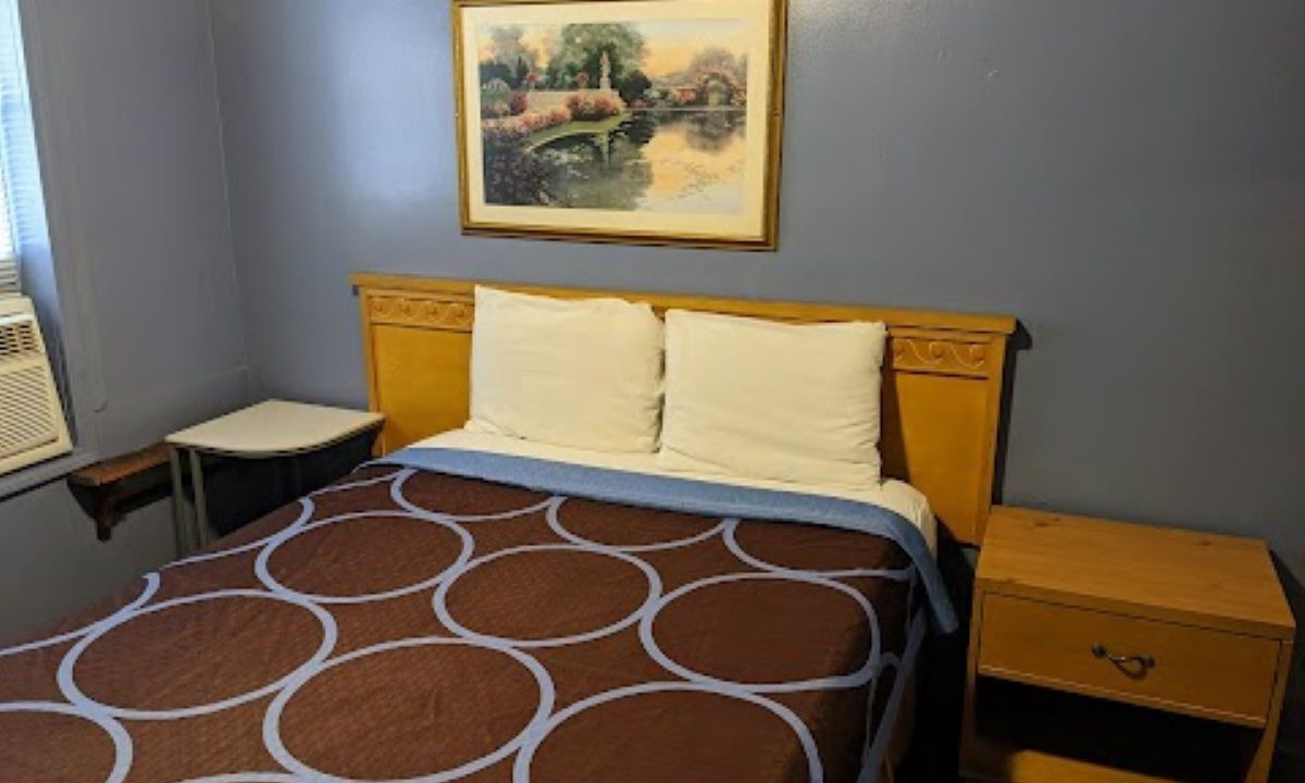Photo of Bedroom in Melvindale