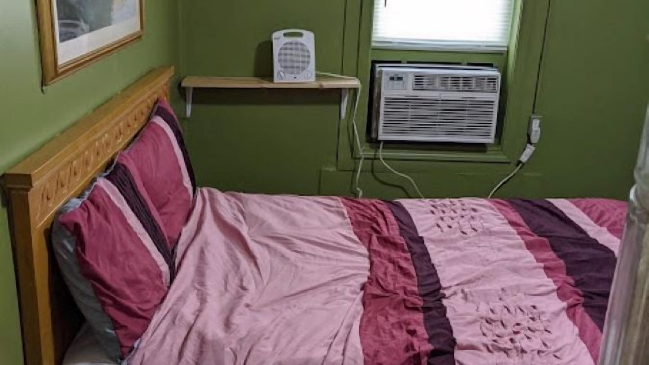 Photo of Bedroom in Melvindale