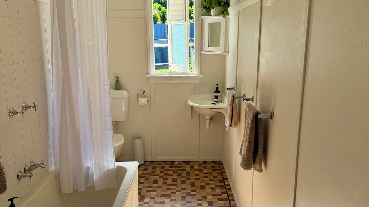 Photo of Bathroom in Parkes