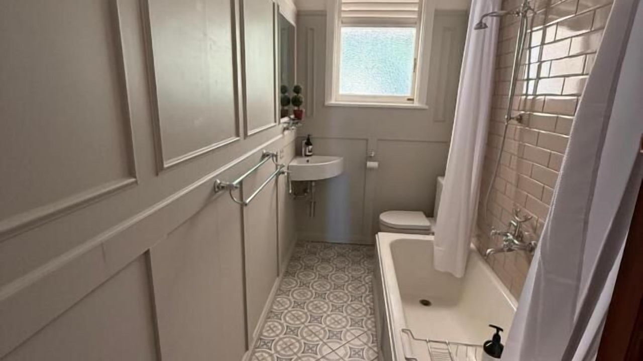 Photo of Bathroom in Parkes