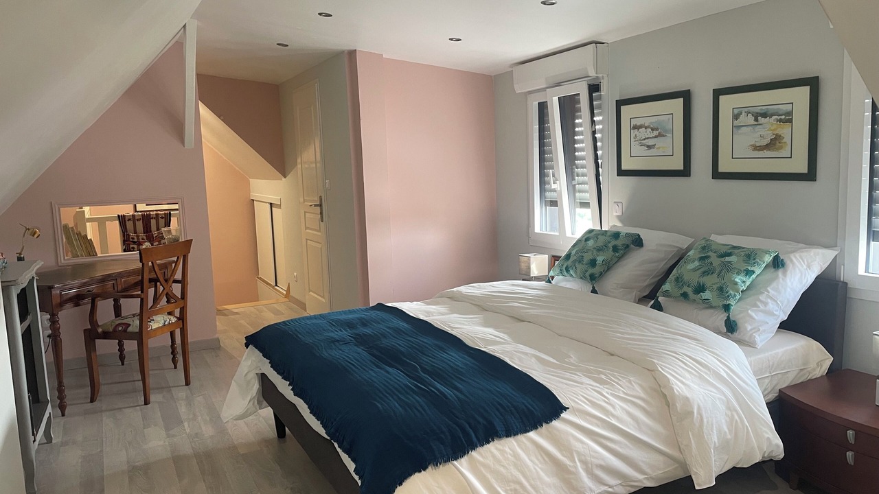 Photo of Bedroom in Servon