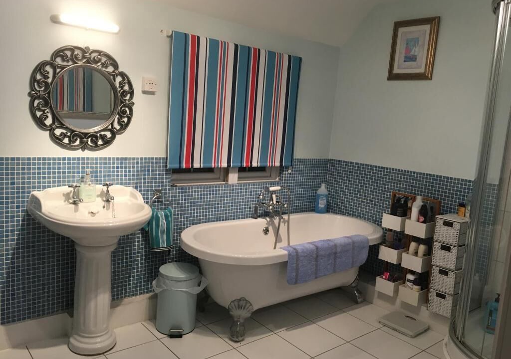 Photo of Bathroom in Horley