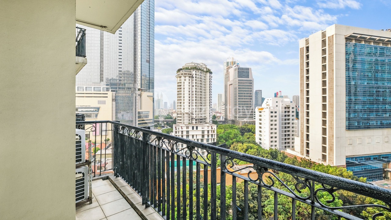 Photo of Patio Balcony in East Kuningan