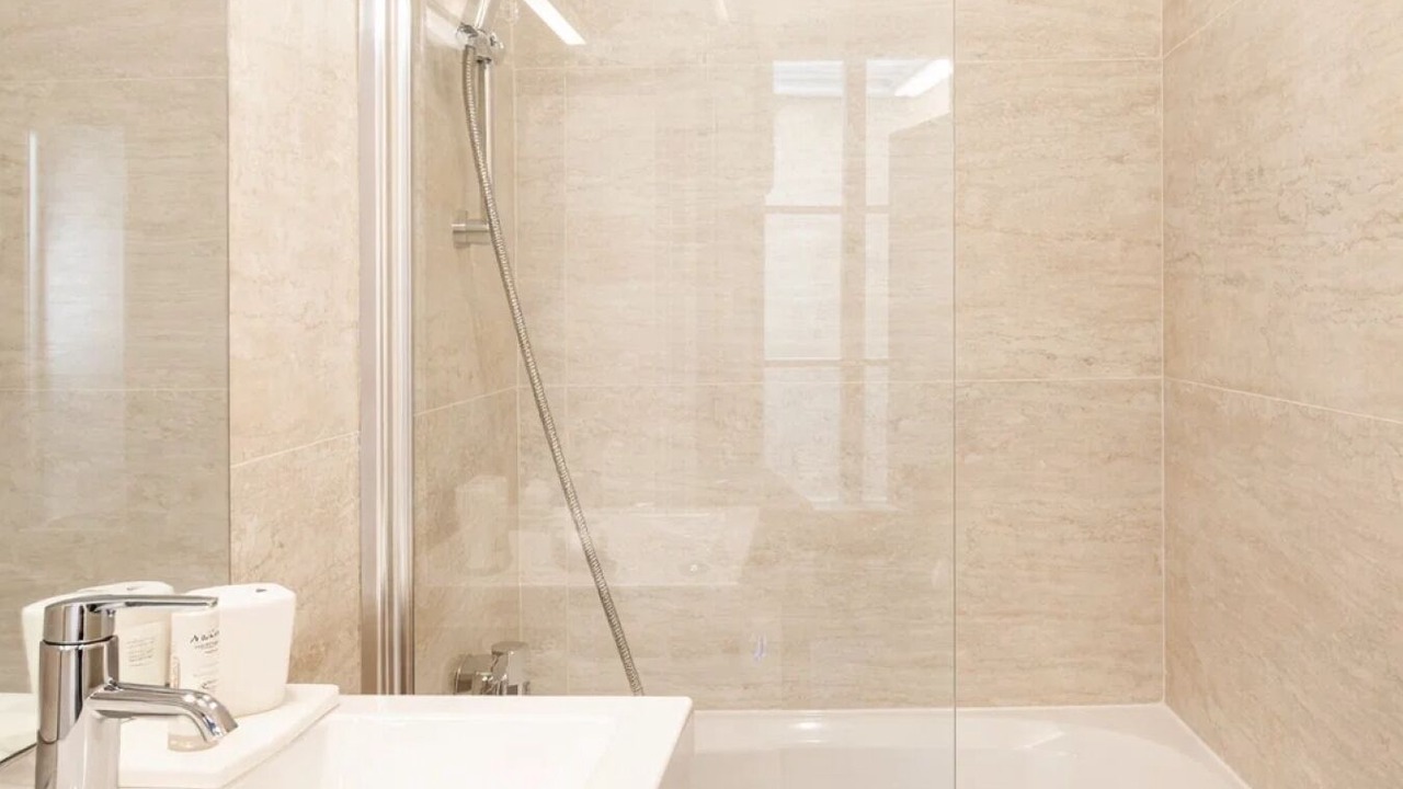 Photo of Bathroom in Bercy