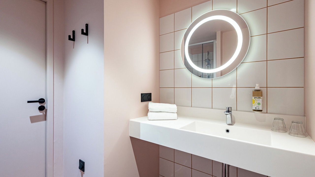 Photo of Bathroom in Tinqueux