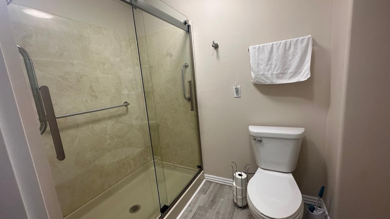 Photo of Bathroom in Oakland City