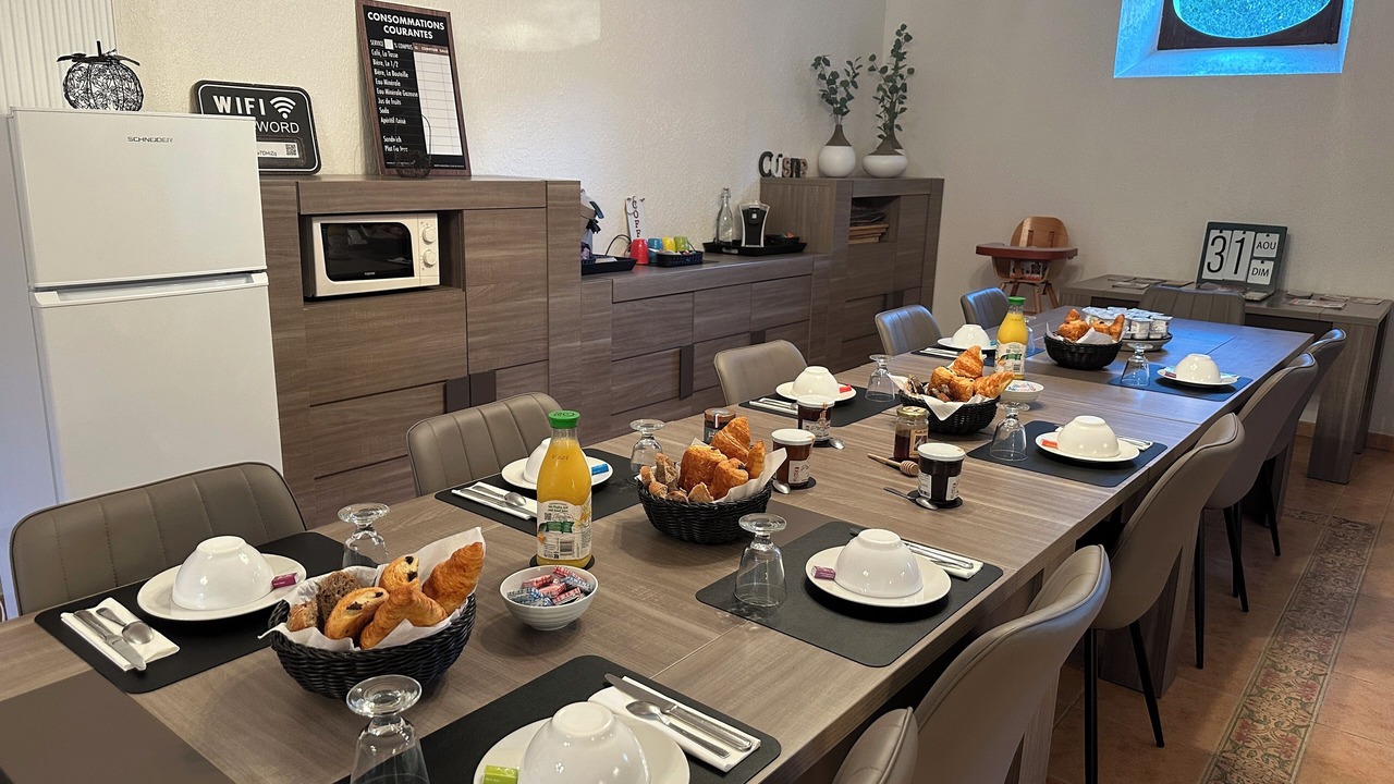 Photo of Others in Preneron