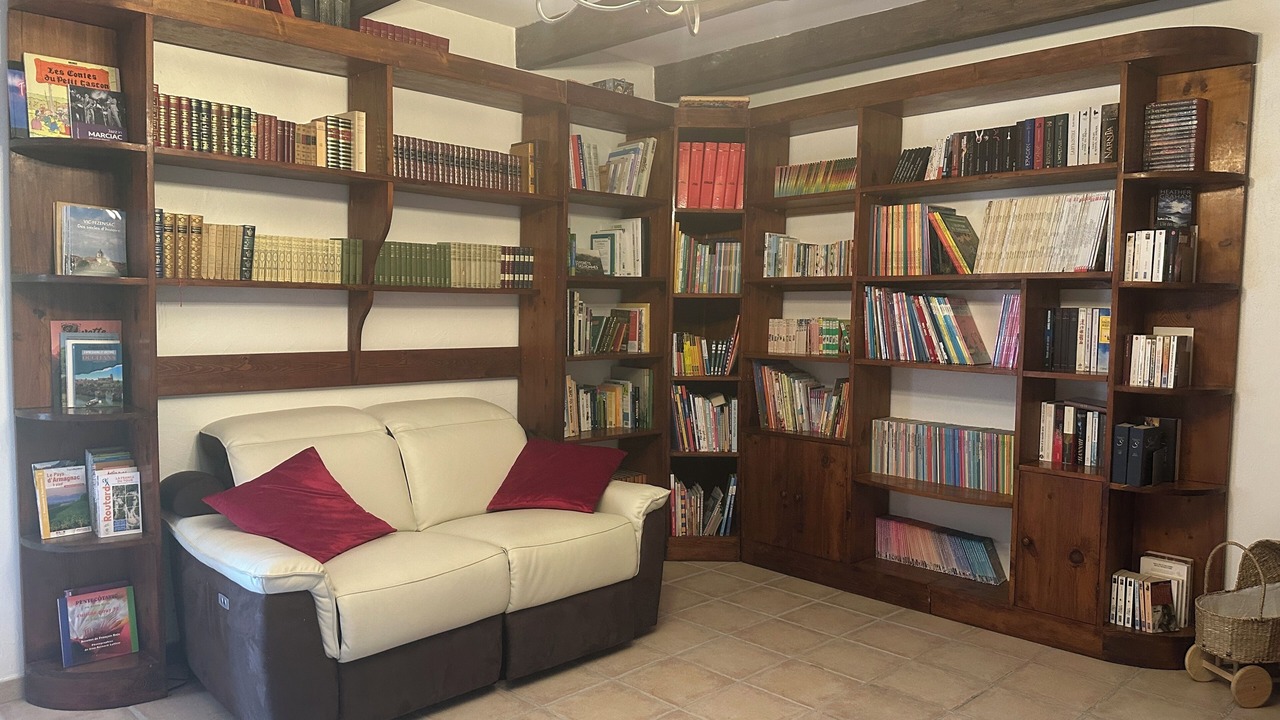 Photo of Others in Preneron