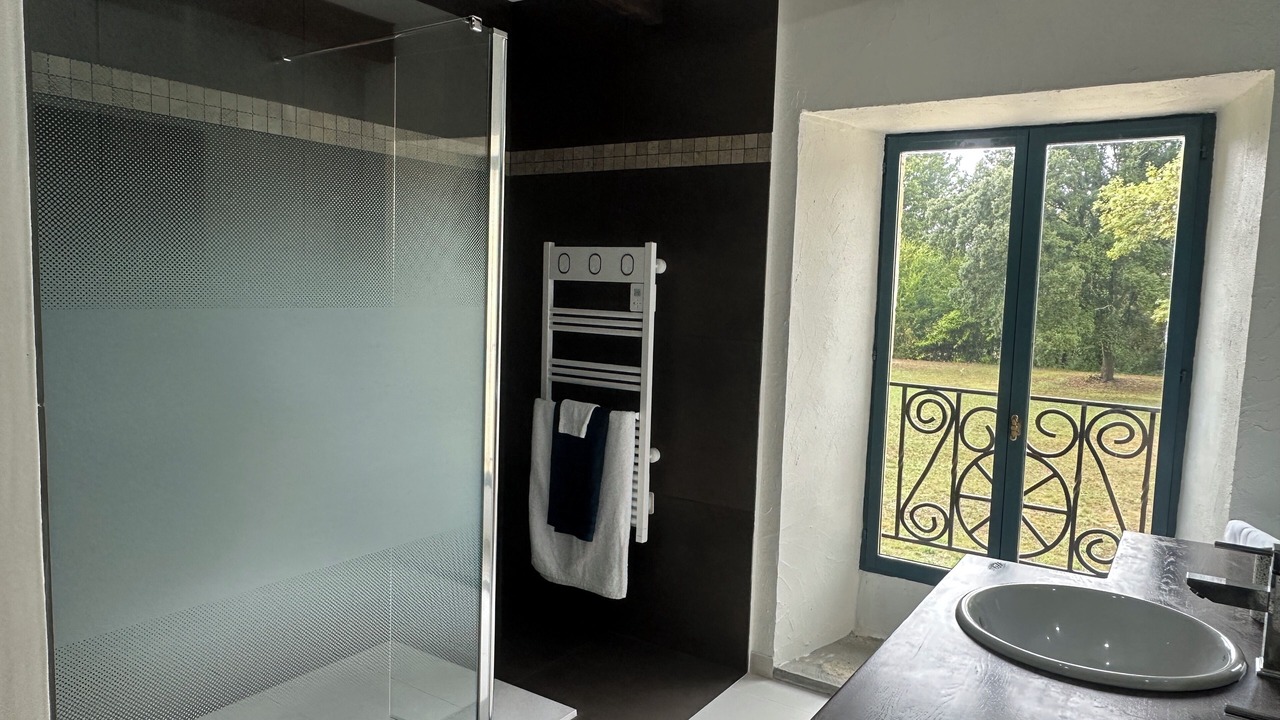 Photo of Bathroom in Preneron