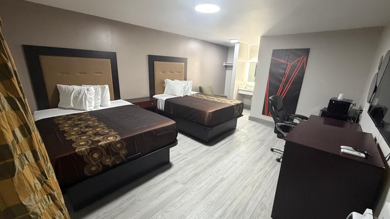 Photo of Others in Green Brook