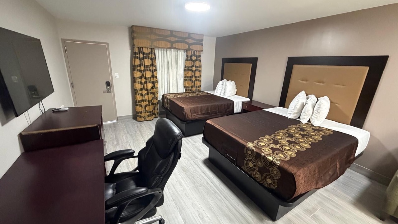 Photo of Others in Green Brook