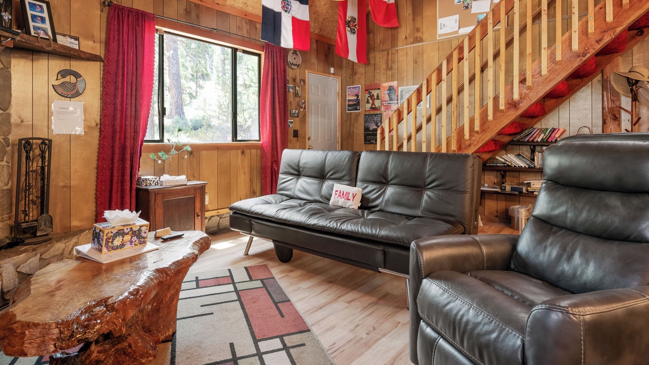 Photo of Patio Balcony in Fawnskin