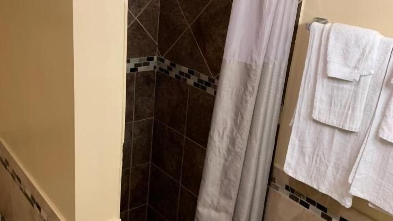 Photo of Bathroom in Bixby Knolls