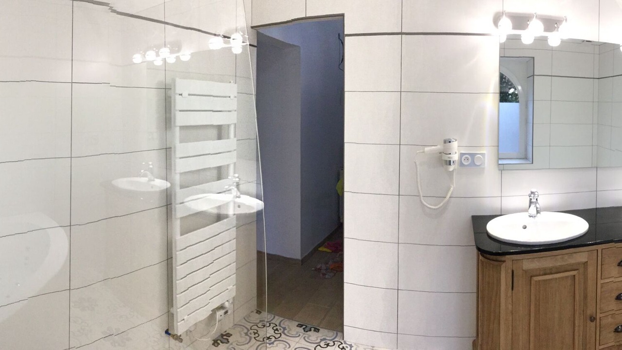 Photo of Bathroom in Landerneau