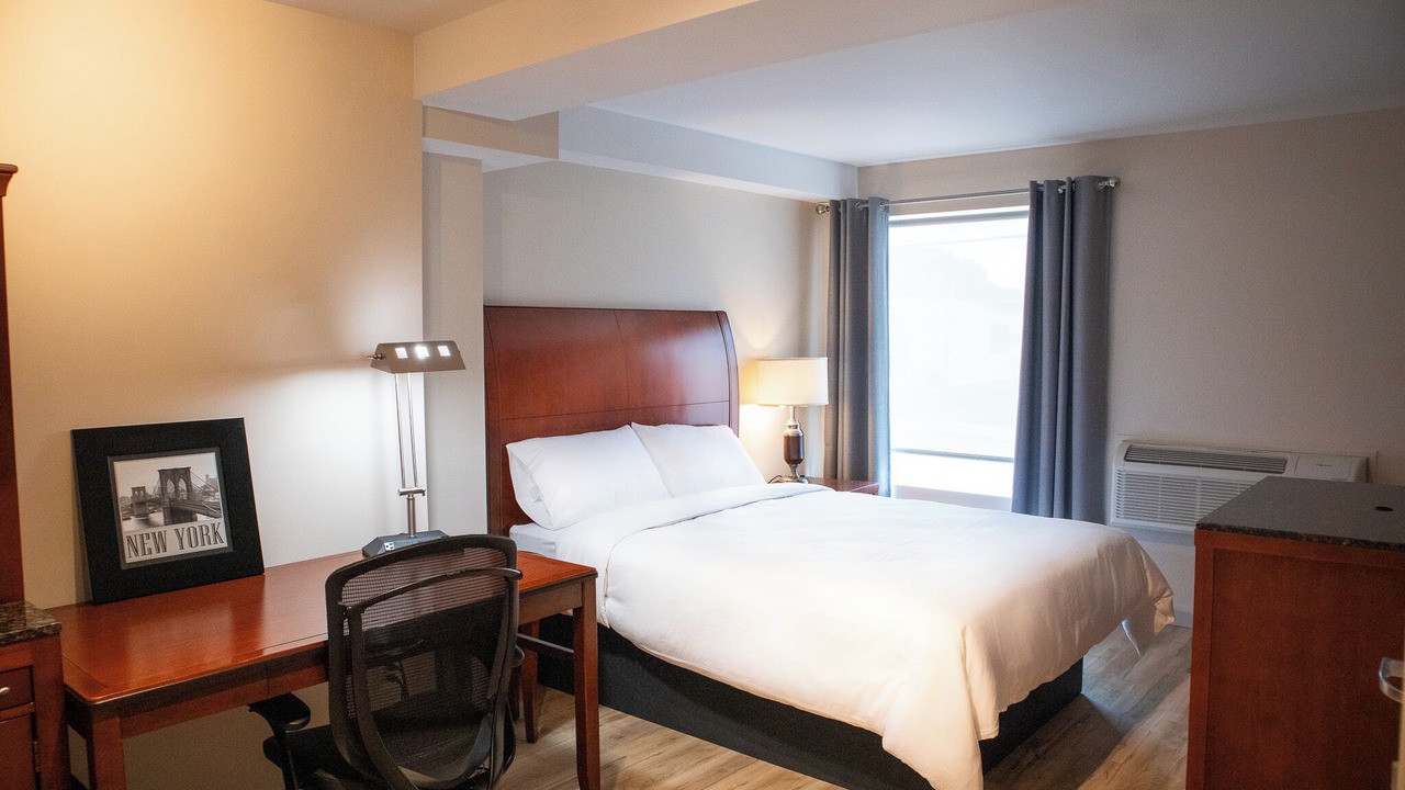 Photo of Bedroom in Alfred