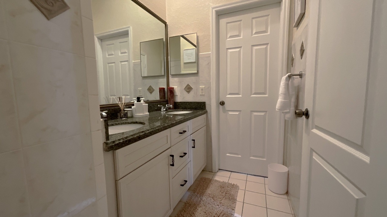 Photo of Bathroom in Wesley Chapel