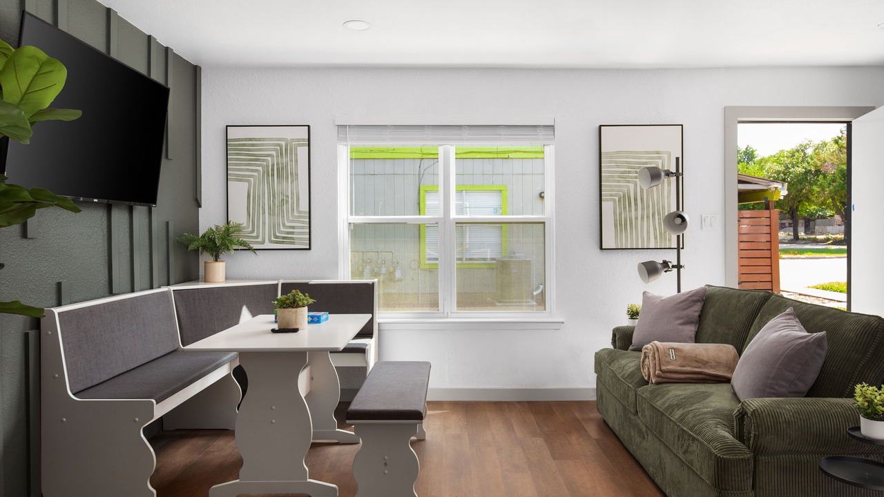 Photo of Livingroom in South Lamar