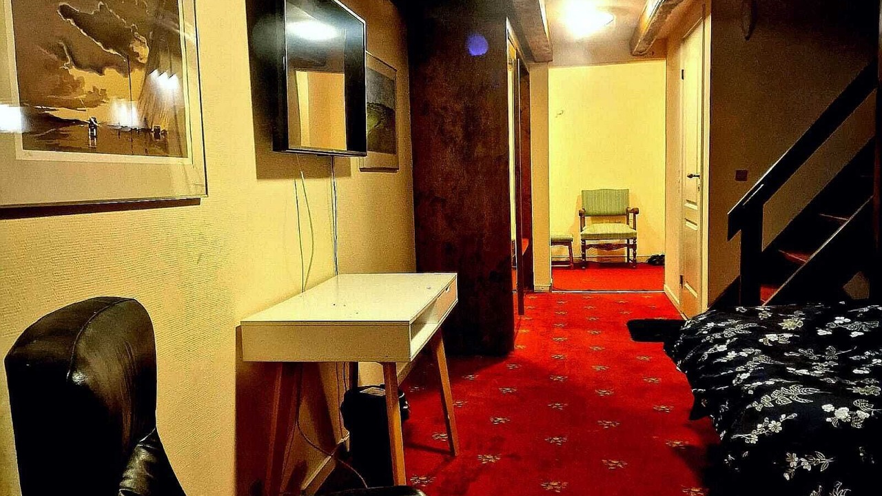 Photo of Others in Kvaers