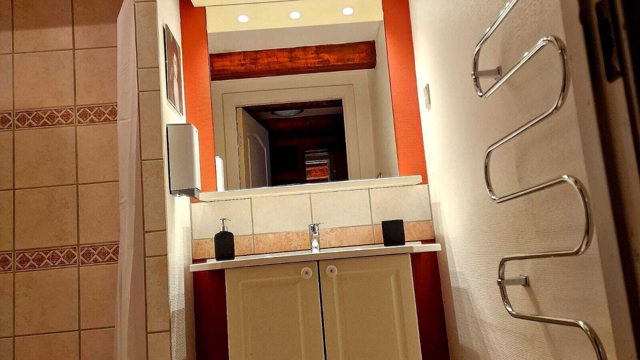 Photo of Others in Kvaers