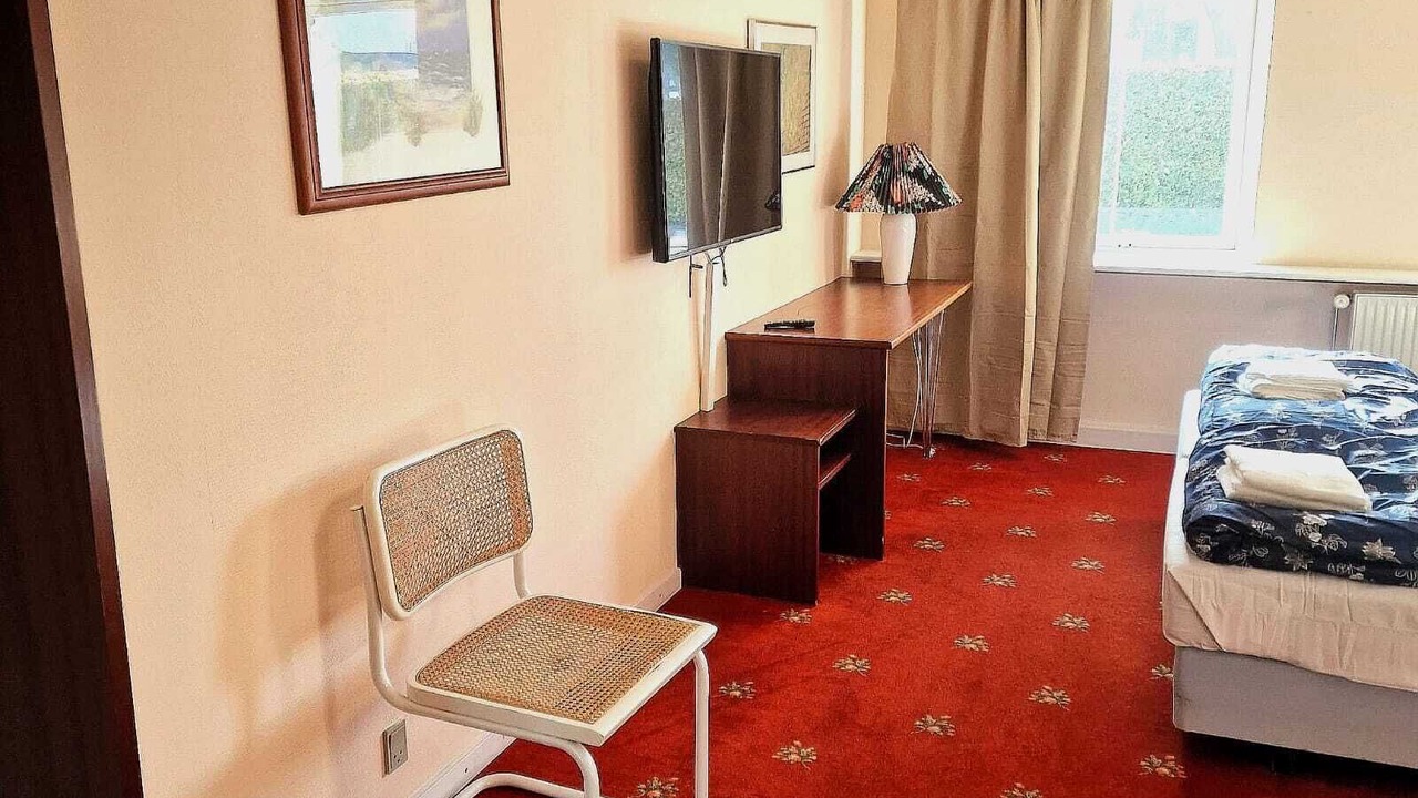 Photo of Others in Kvaers