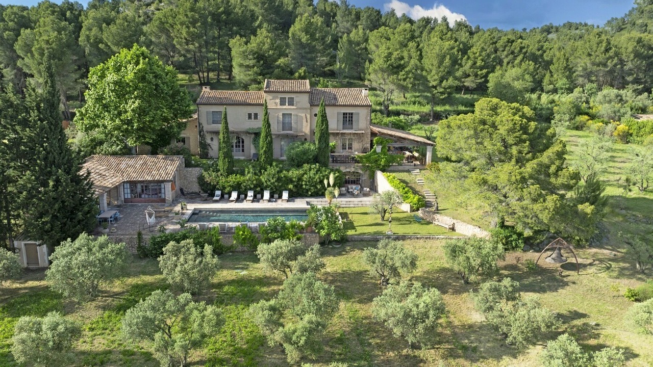 Photo of Others in Paradou