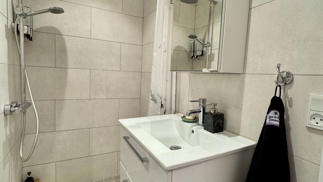 Photo of Bathroom in Aeroskobing