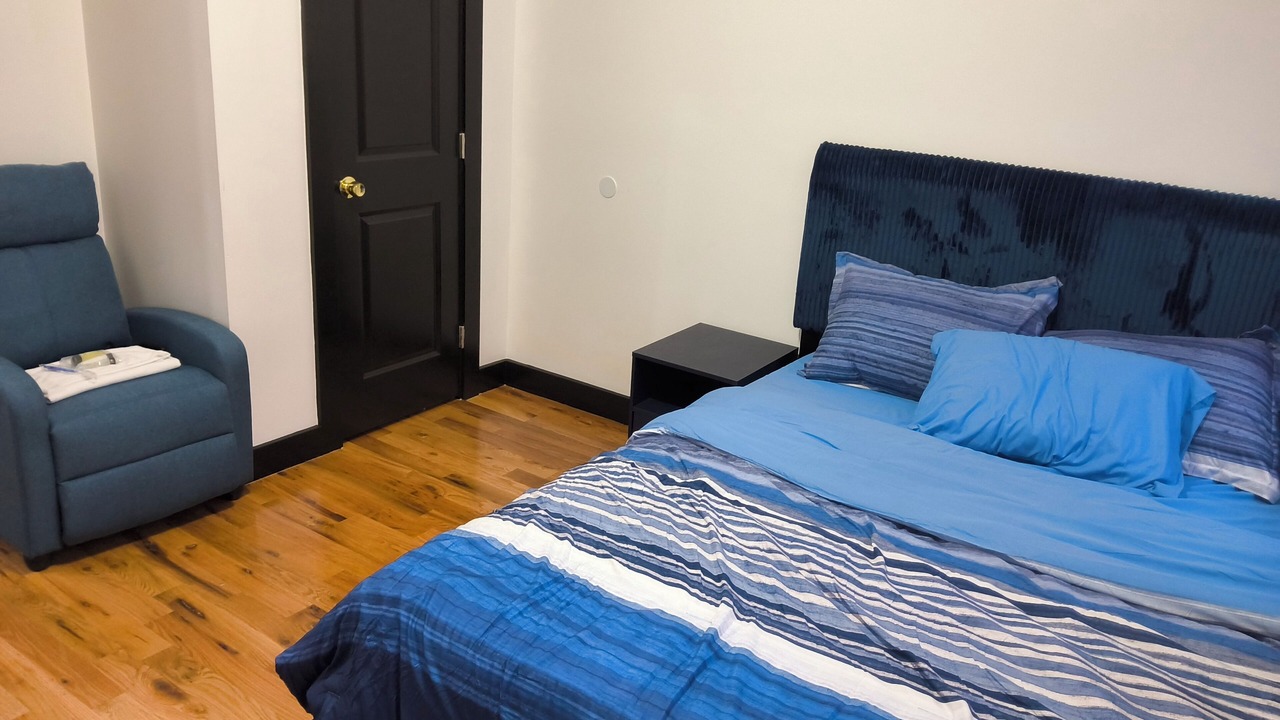 Photo of Bedroom in Weequahic