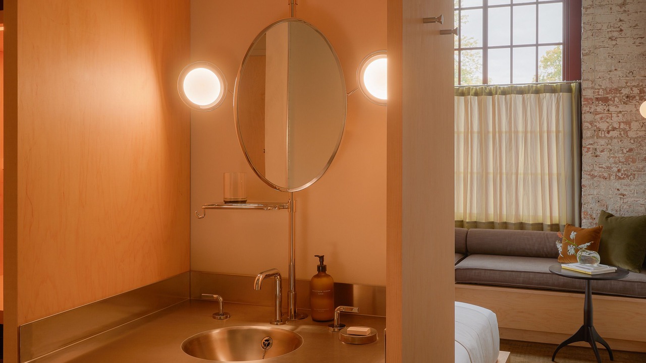 Photo of Others in Hudson