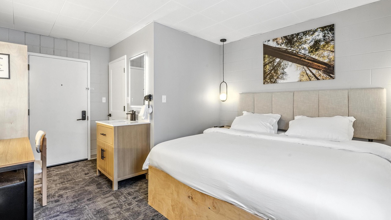 Photo of Bedroom in Logan