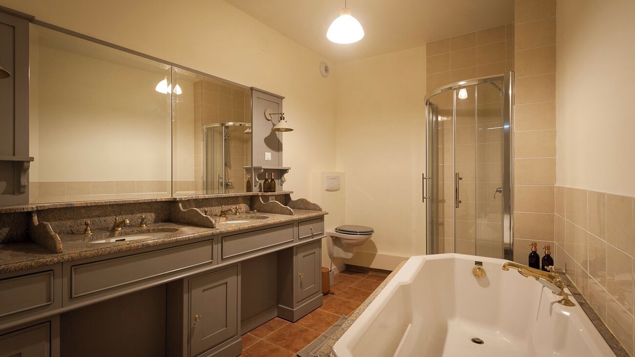 Photo of Bathroom in Saint-Amand-Montrond