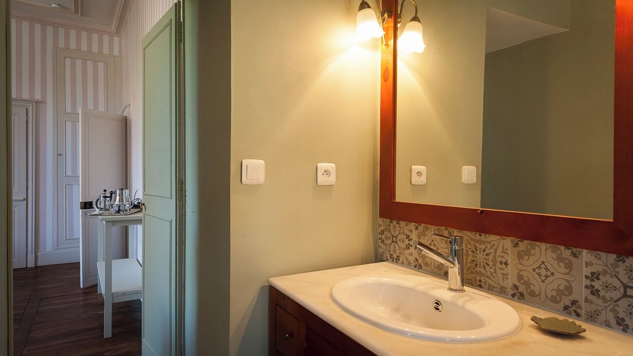 Photo of Bathroom in Saint-Amand-Montrond