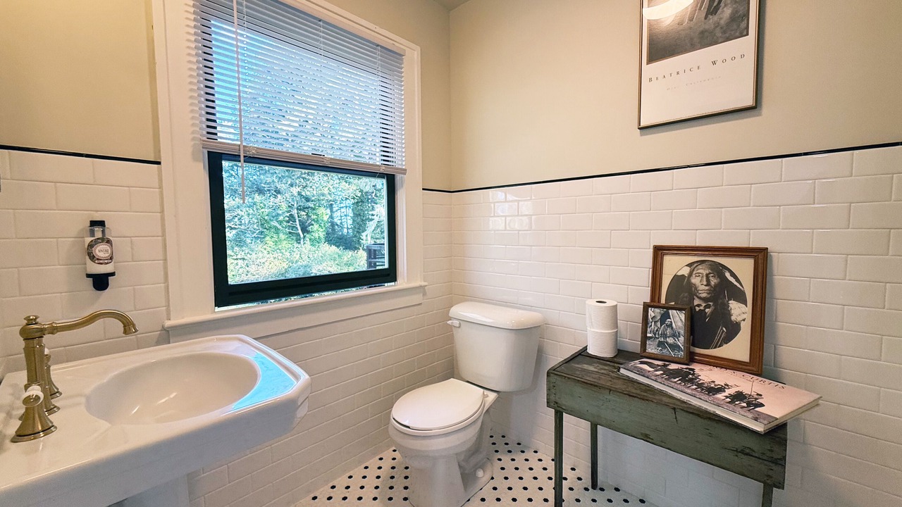 Photo of Bathroom in Ocean Park