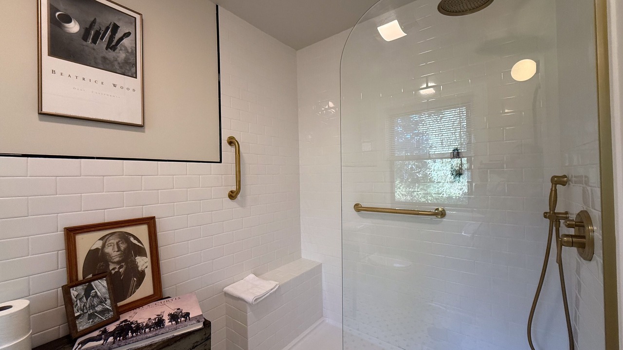 Photo of Bathroom in Ocean Park