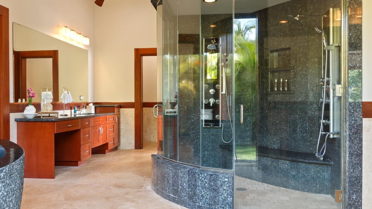Photo of Bathroom in Waikoloa