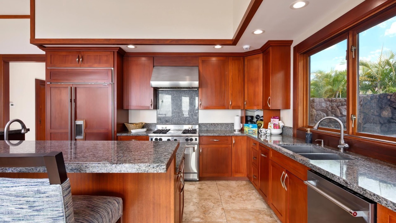 Photo of Kitchen in Waikoloa