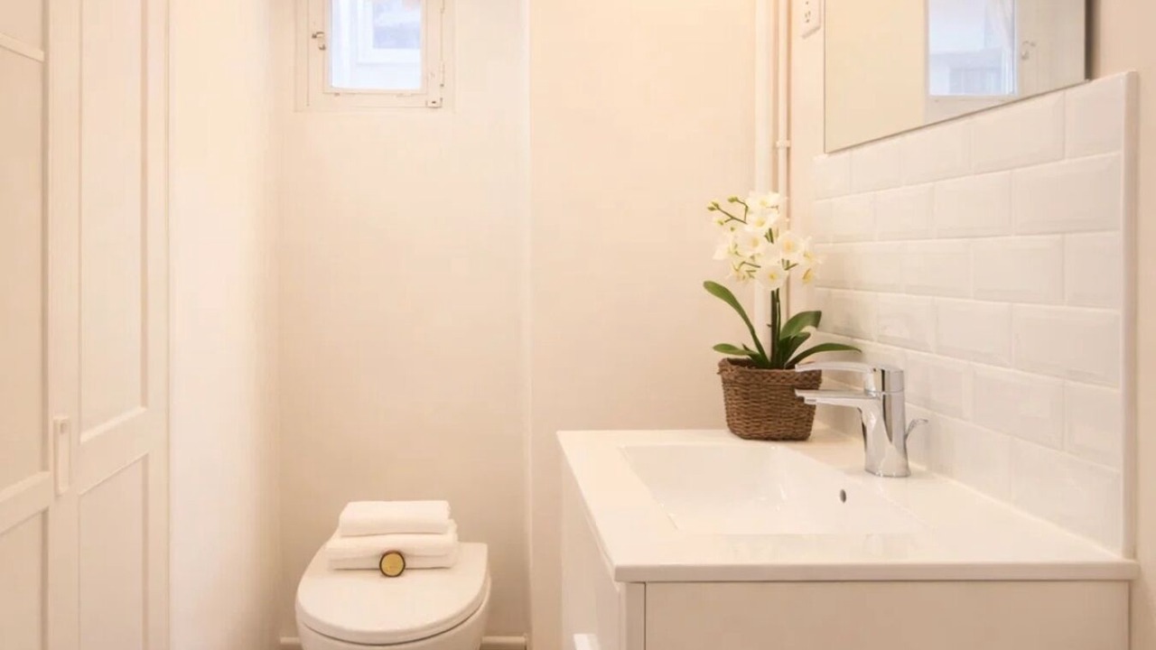 Photo of Bathroom in Batignolles