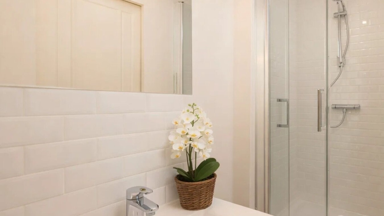 Photo of Bathroom in Batignolles