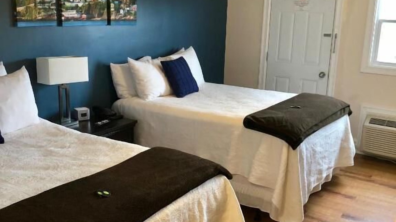 Photo of Bedroom in Arnold's Cove