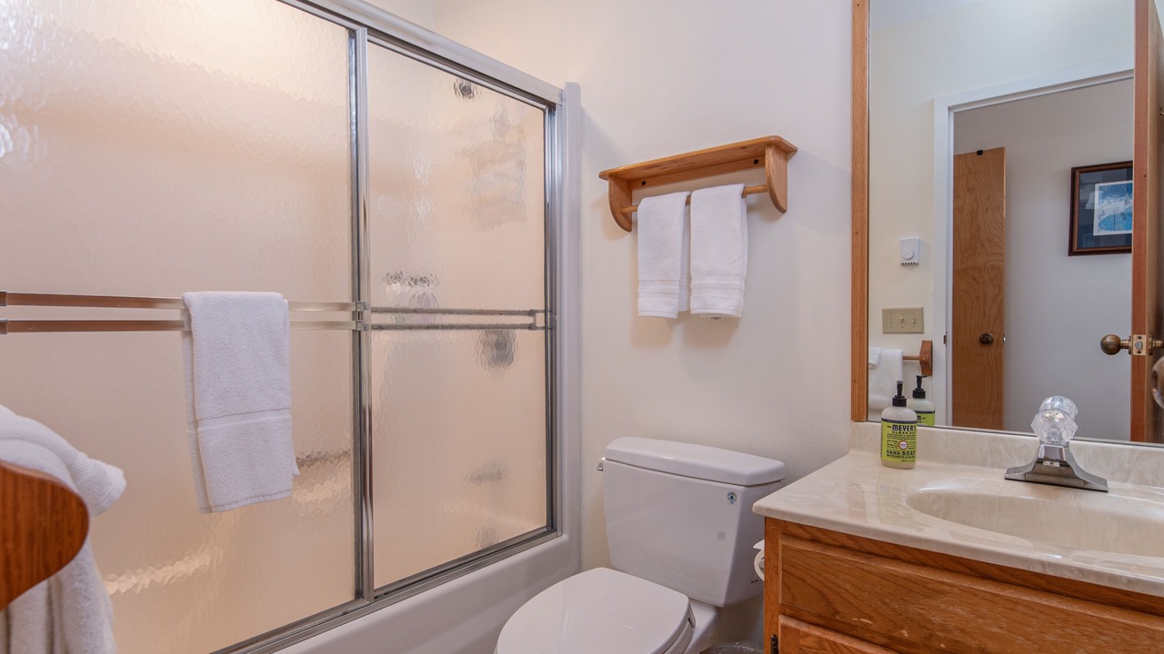 Photo of Bathroom in Warren
