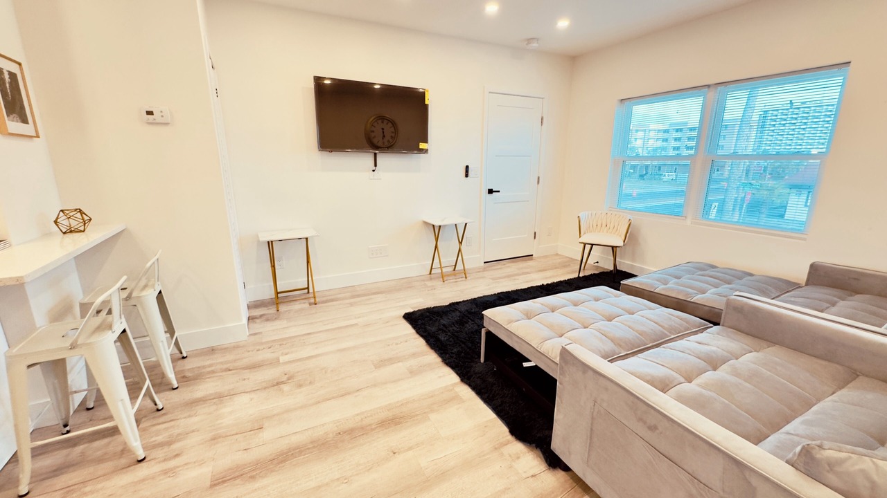 Photo of Livingroom in East Daytona