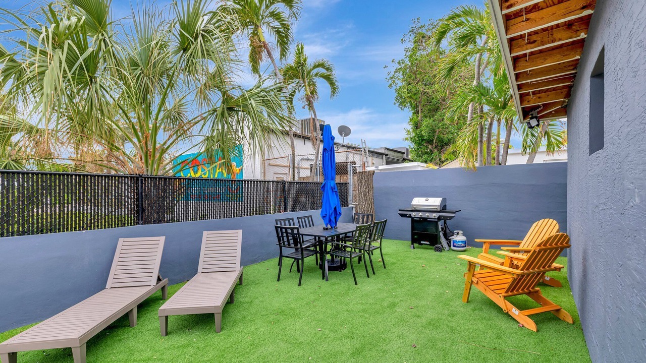 Photo of Patio Balcony in Central Beach