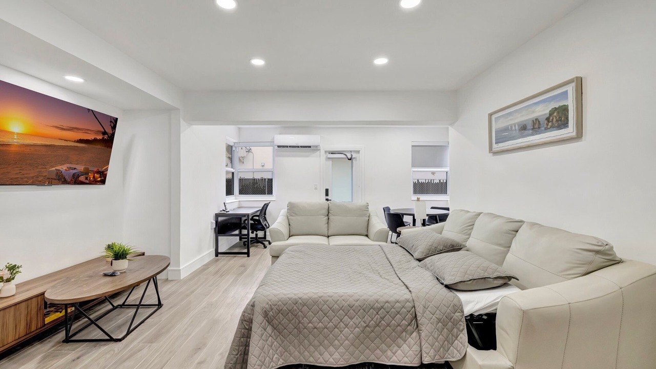 Photo of Bedroom in Central Beach