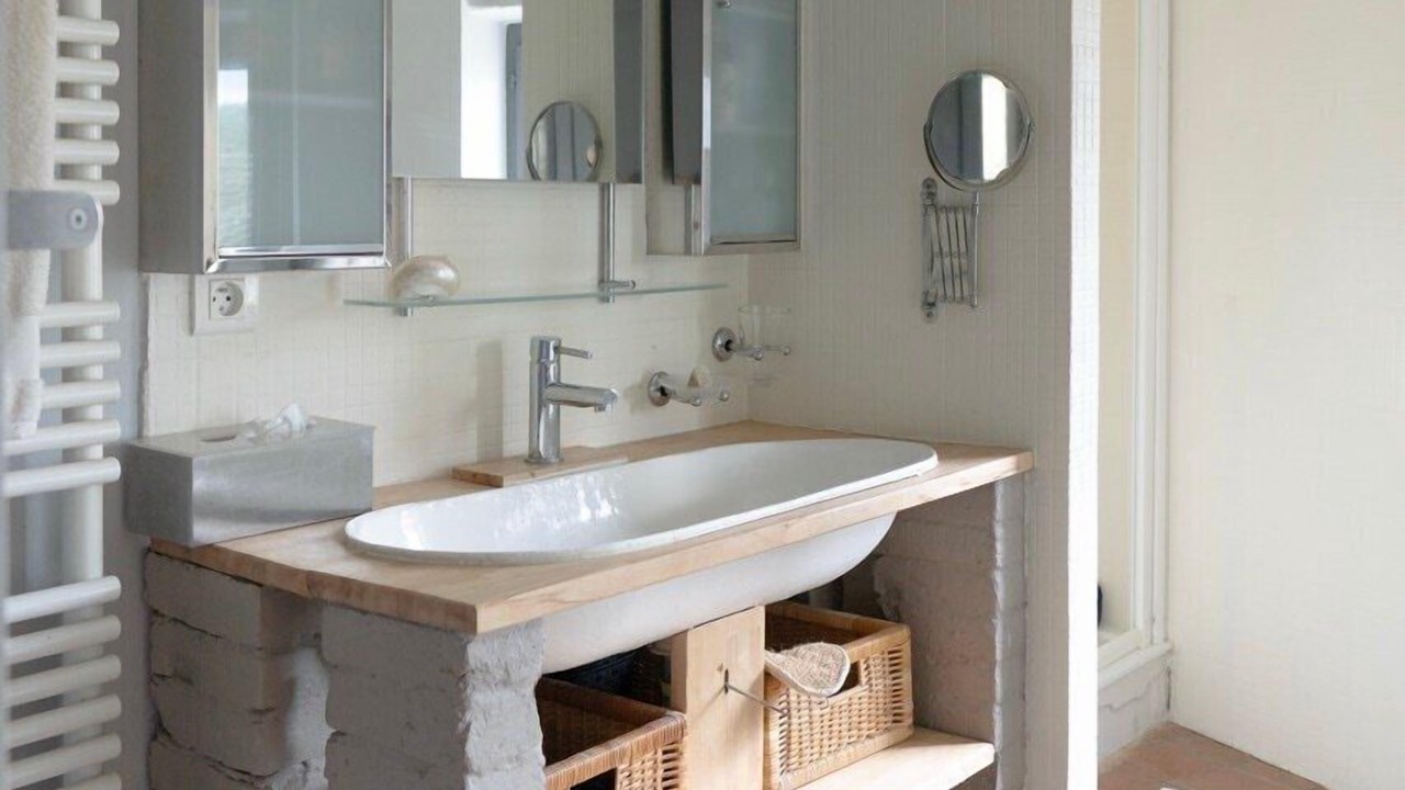 Photo of Bathroom in Saint-Didier-au-Mont-d'Or