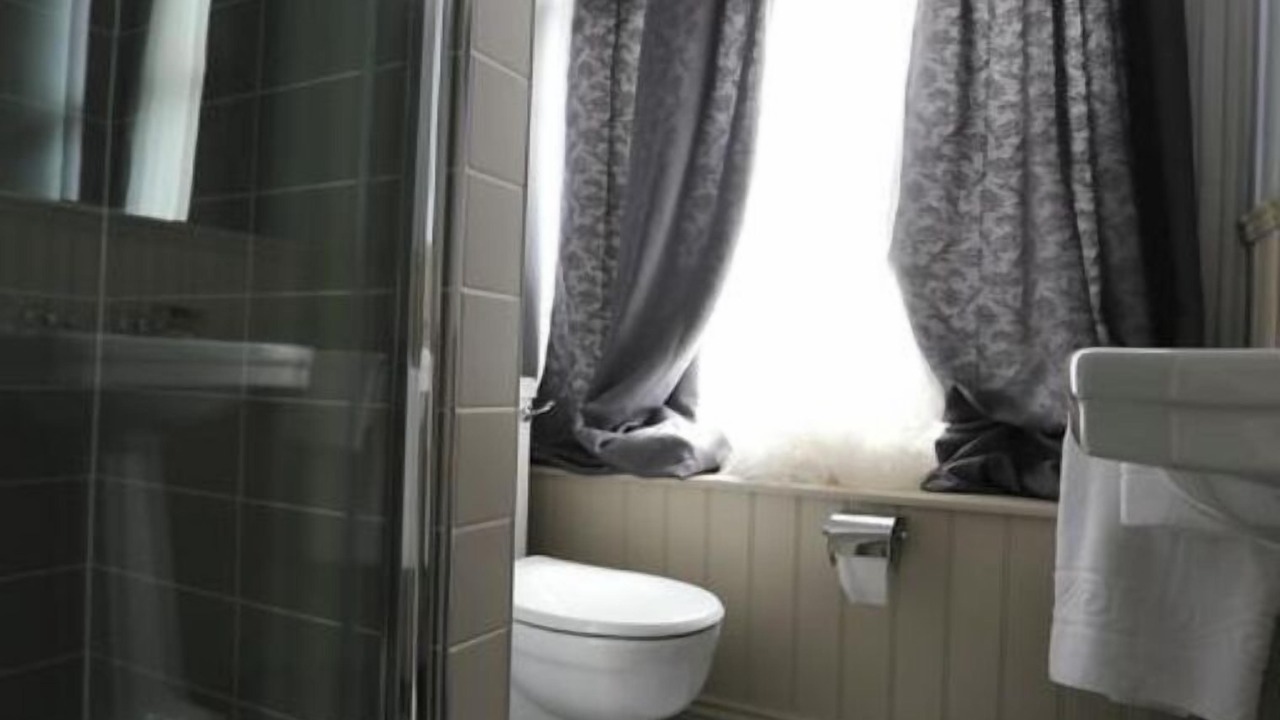 Photo of Bathroom in Holland Park