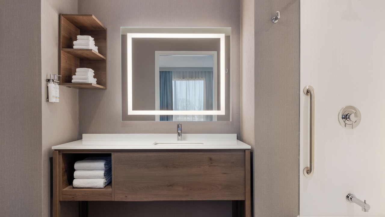 Photo of Bathroom in Kincardine