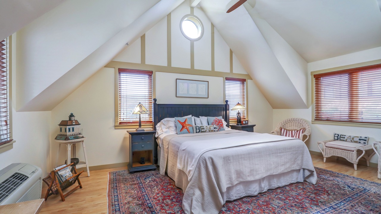Photo of Bedroom in Winslow