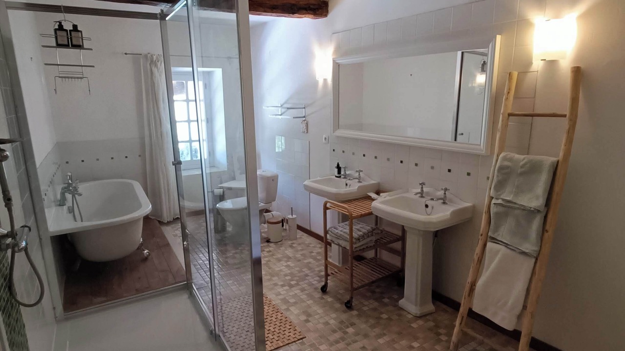 Photo of Bathroom in Sonnac-sur-l'Hers